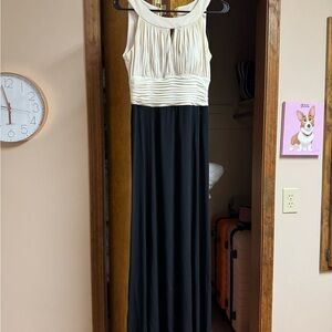Elegant Black and Cream Maxi Dress